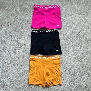 Nike pro High Wasted Shorts